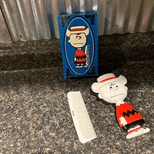 Vintage Cartoon Character Comb Set Charlie Brown Avon . Peanuts Collectible